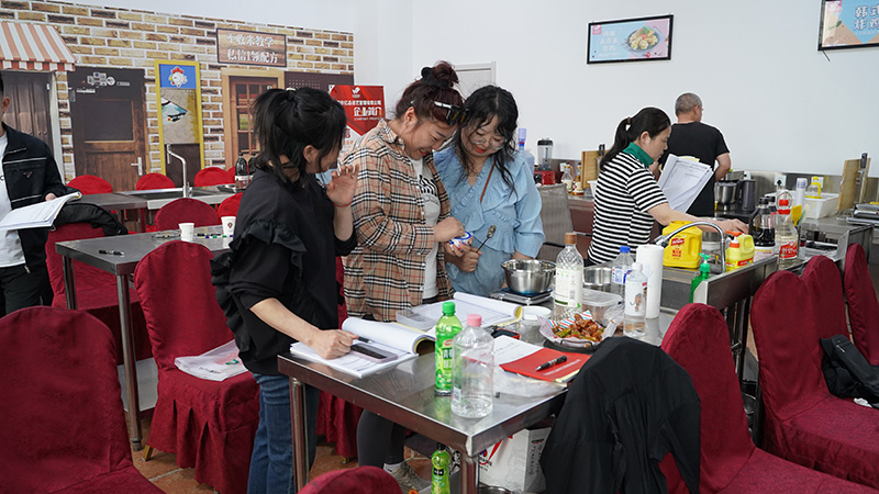 威海韩餐大排挡培训，打造地道韩国美食，让您在威海大放异彩